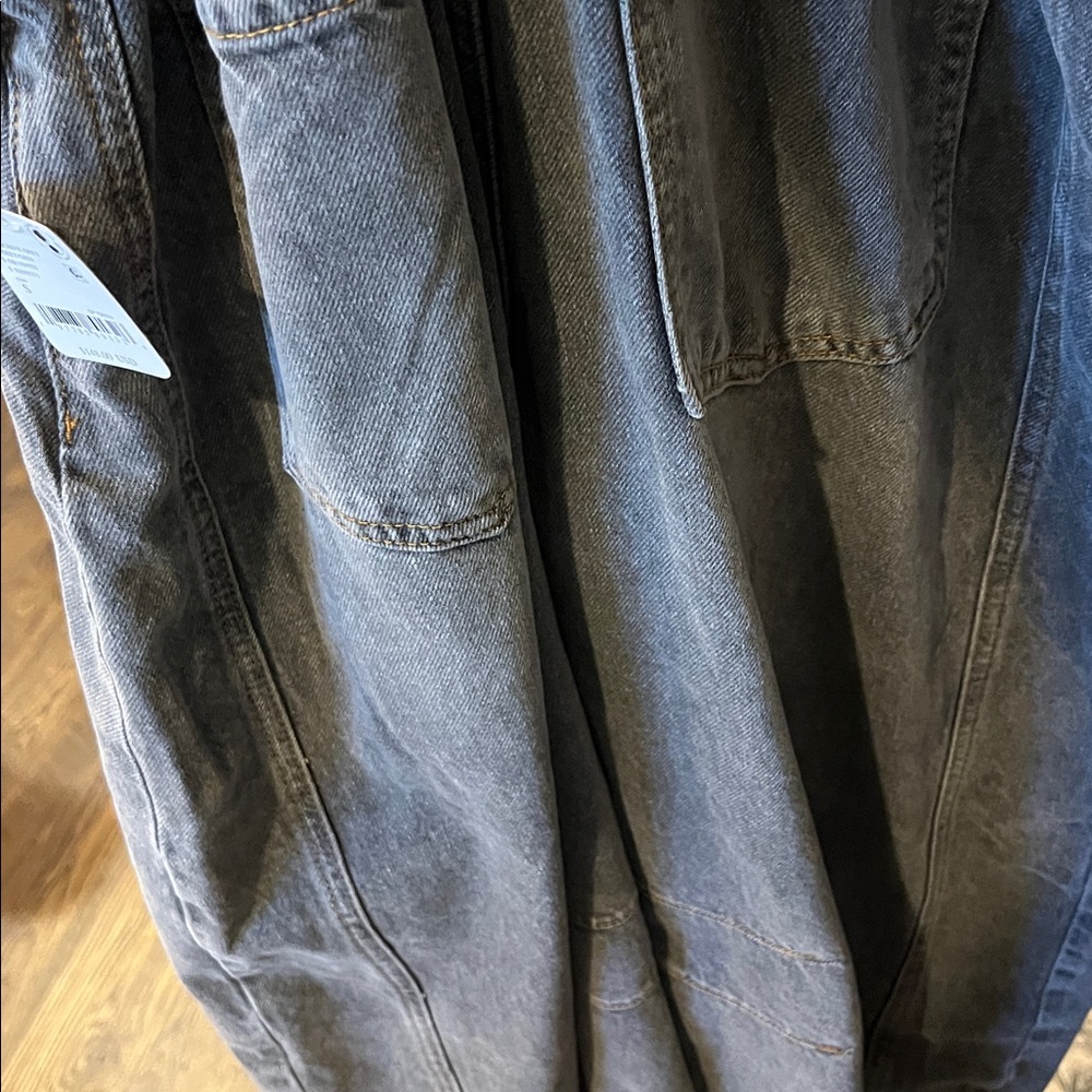 🔥🔥We the free Good luck Barrel Overalls NWT SZ small in archive gray - Picture 8 of 9